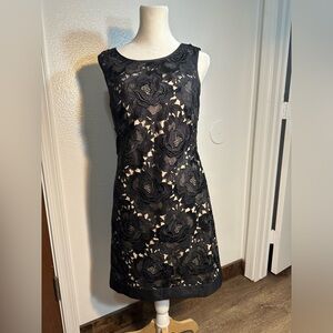 White House Black Market Womens Sheath Black floral Lace Overlay Dress Sz 2
